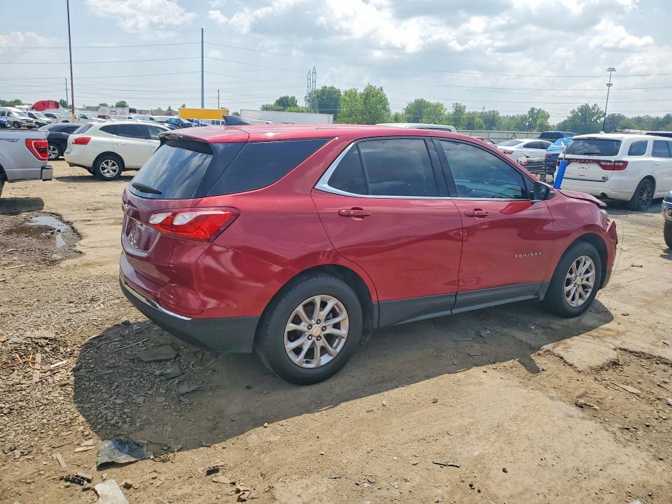 Photo 3 from auction – 2018 CHEVROLET EQUINOX with VIN 3GNAXJEV1JS642299