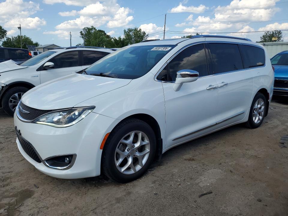 CHRYSLER PACIFICA 2020 with VIN 2C4RC1GG6LR162944 - Photo from auction