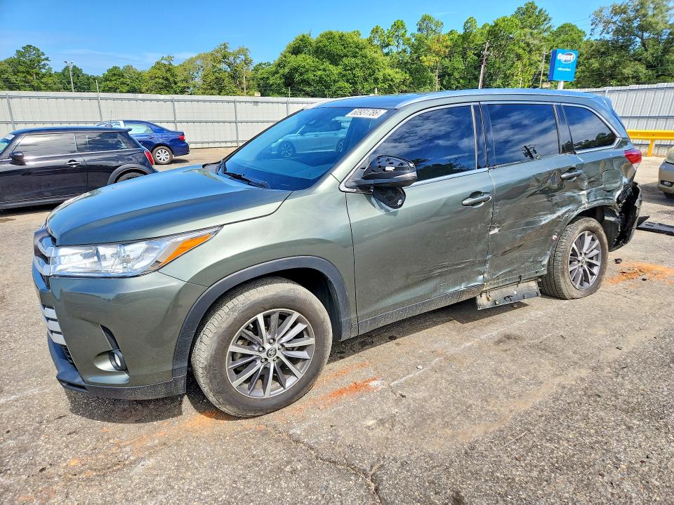 Photo 1 from auction – 2019 TOYOTA HIGHLANDER with VIN 5TDKZRFH0KS310245