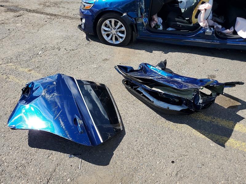 Photo 12 from auction – 2019 CHEVROLET MALIBU with VIN 1G1ZD5ST8KF115826