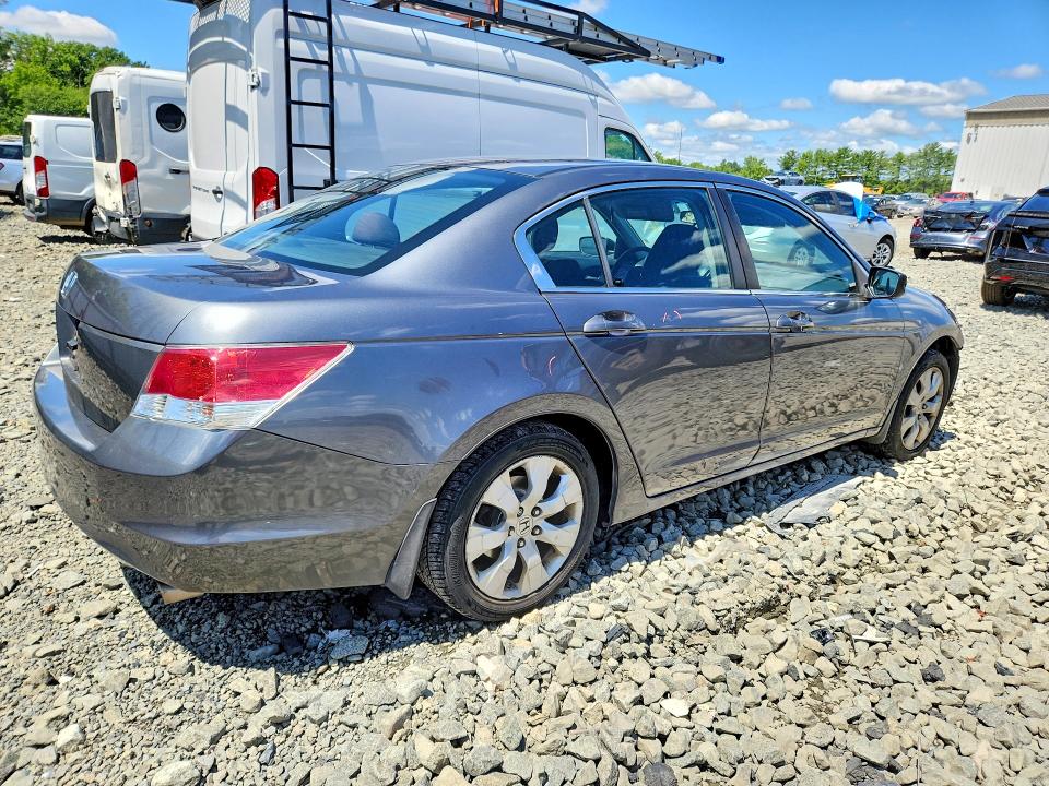 Photo 3 from auction – 2010 HONDA ACCORD with VIN 1HGCP2F71AA058043