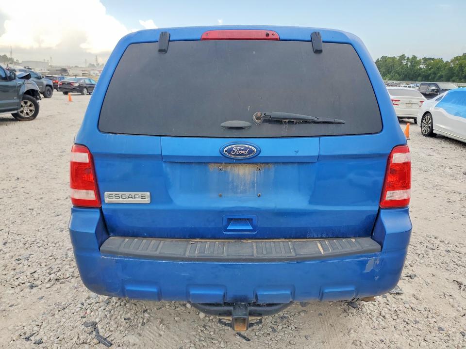 Photo 6 from auction – 2011 FORD ESCAPE with VIN 1FMCU0C74BKB54773