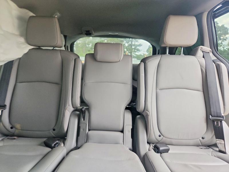 Photo 10 from auction – 2023 HONDA ODYSSEY with VIN 5FNRL6H85PB073971