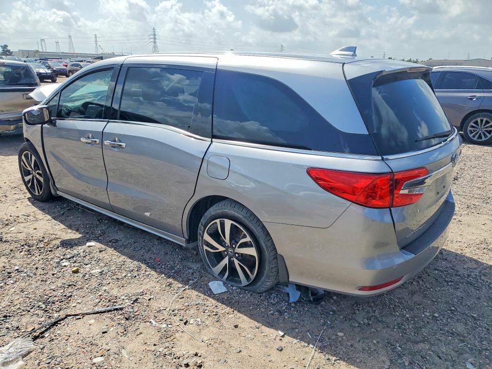 Photo 2 from auction – 2018 HONDA ODYSSEY with VIN 5FNRL6H92JB105212