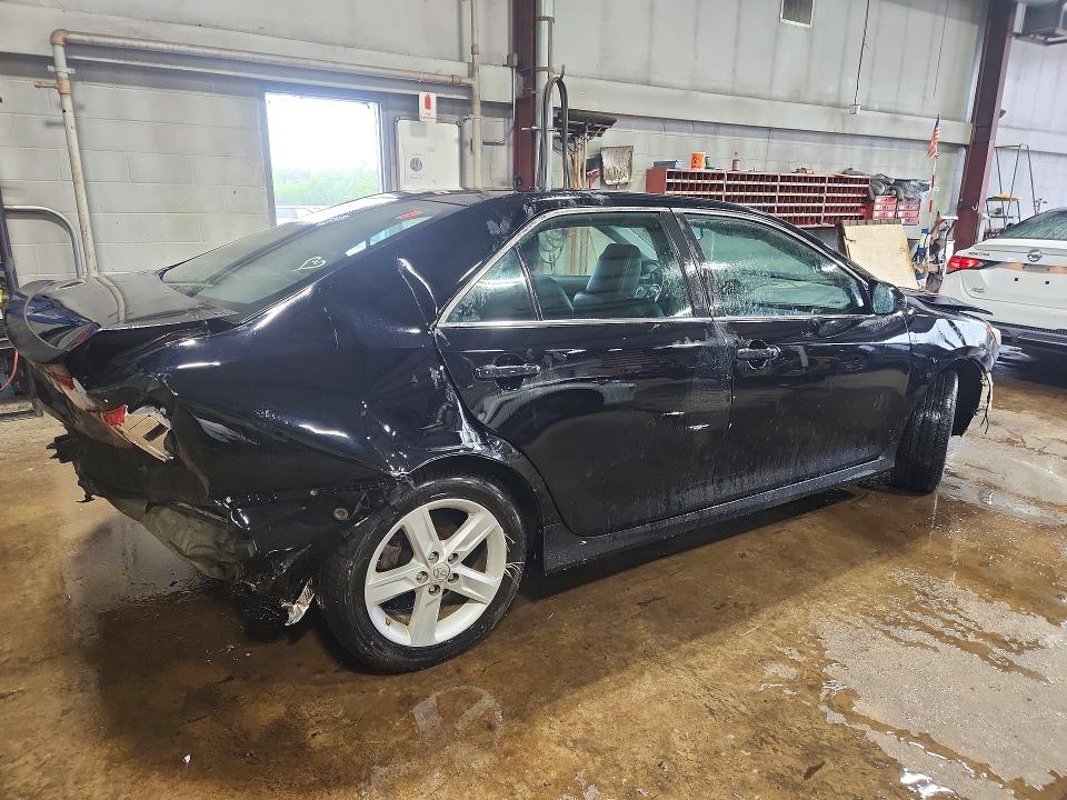Photo 3 from auction – 2014 TOYOTA CAMRY with VIN 4T1BF1FK6EU814834