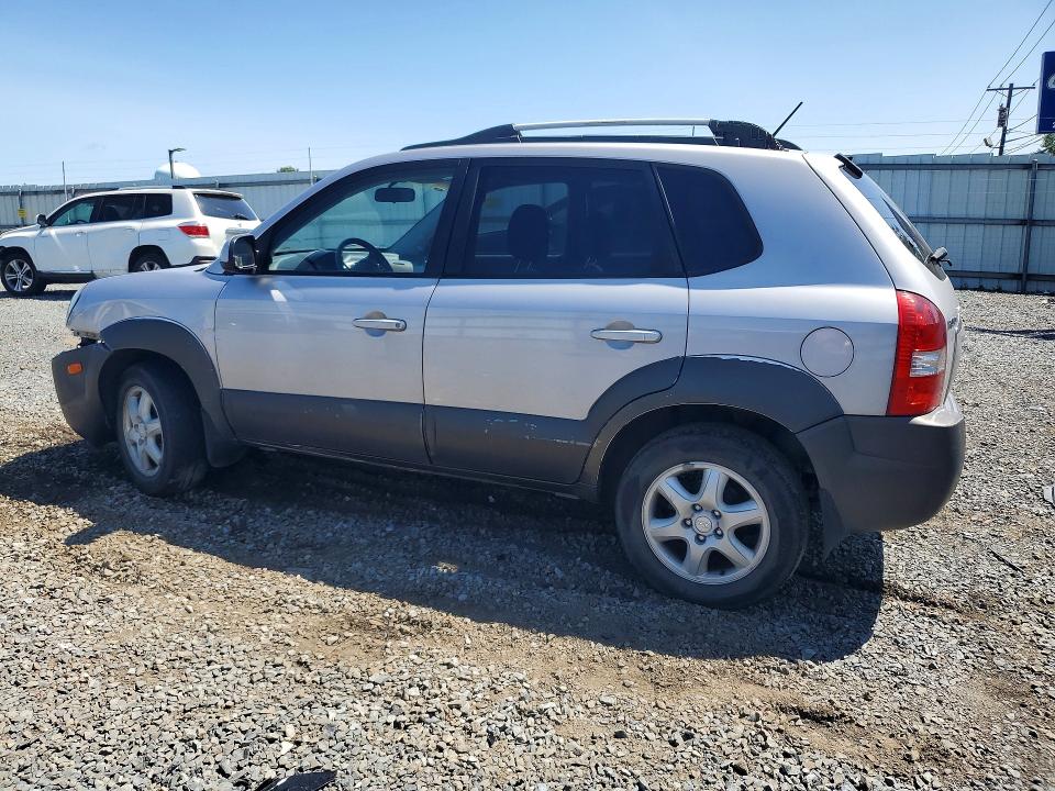 Photo 2 from auction – 2005 HYUNDAI TUCSON with VIN KM8JN12D05U079970
