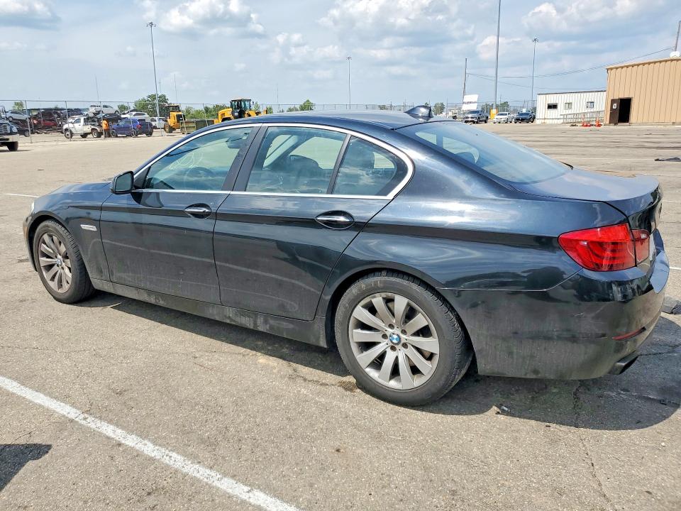 Photo 2 from auction – 2011 BMW 550 with VIN WBAFR9C53BC617807
