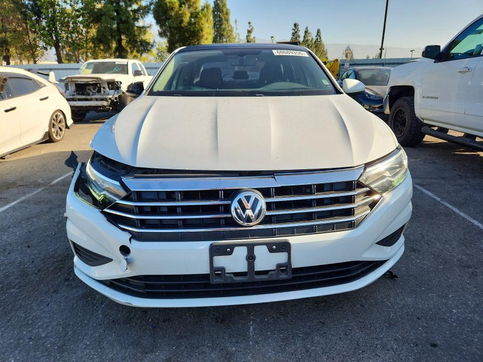 Photo 5 from auction – 2021 VOLKSWAGEN JETTA with VIN 3VWC57BU2MM096382