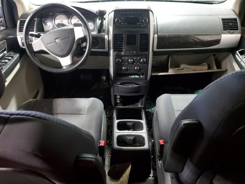 Photo 8 from auction – 2010 DODGE GRAND CARAVAN with VIN 2D4RN5D1XAR317478