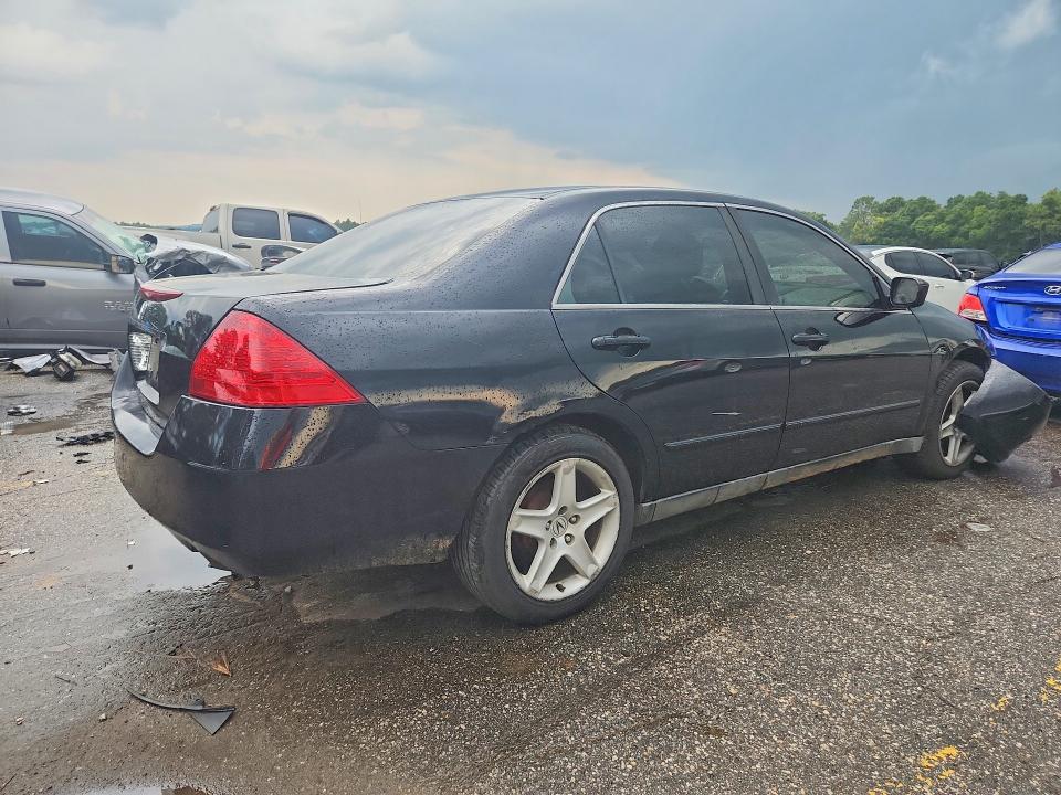 Photo 3 from auction – 2007 HONDA ACCORD with VIN 1HGCM56417A150472
