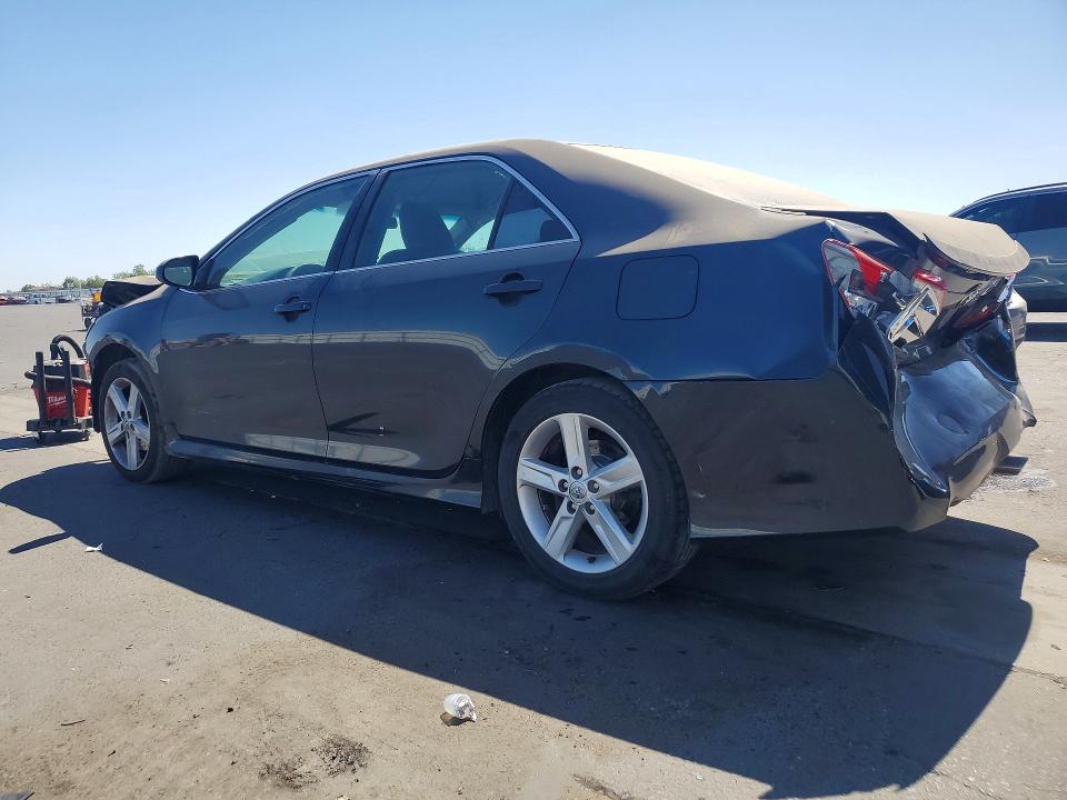 Снимка 2 от търг – 2014 TOYOTA CAMRY с VIN 4T1BF1FK2EU819044