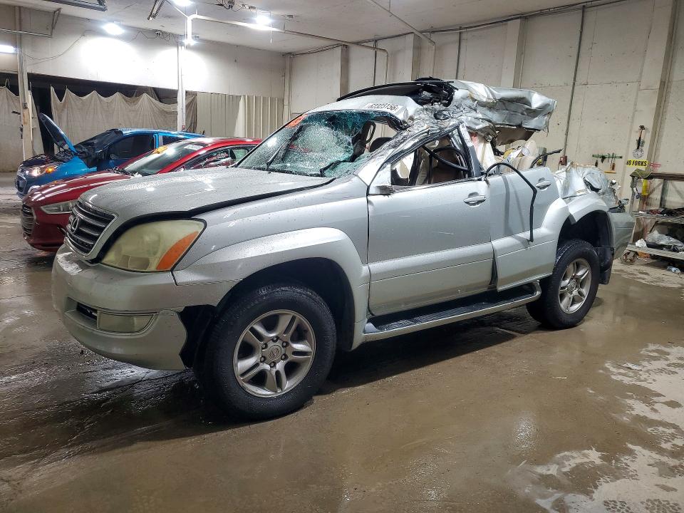 LEXUS GX 2003 with VIN JTJBT20X130012958 - Photo from auction