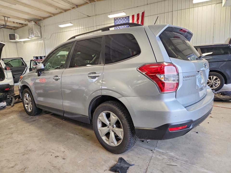 Photo 2 from auction – 2015 SUBARU FORESTER with VIN JF2SJARC2FH467375