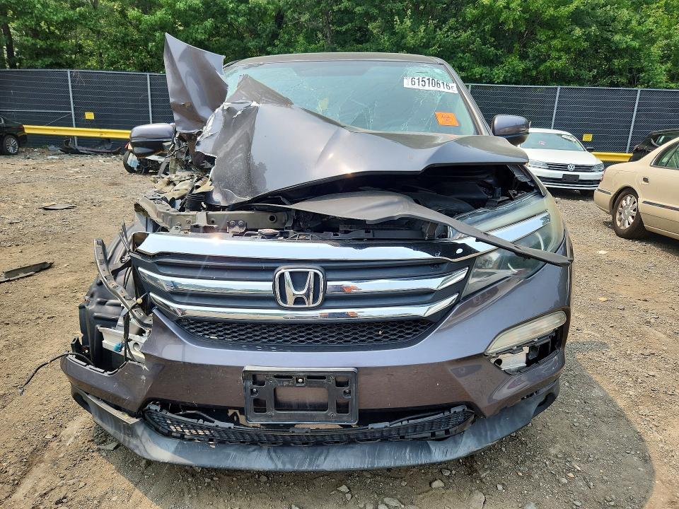 Photo 5 from auction – 2017 HONDA PILOT with VIN 5FNYF6H38HB021999