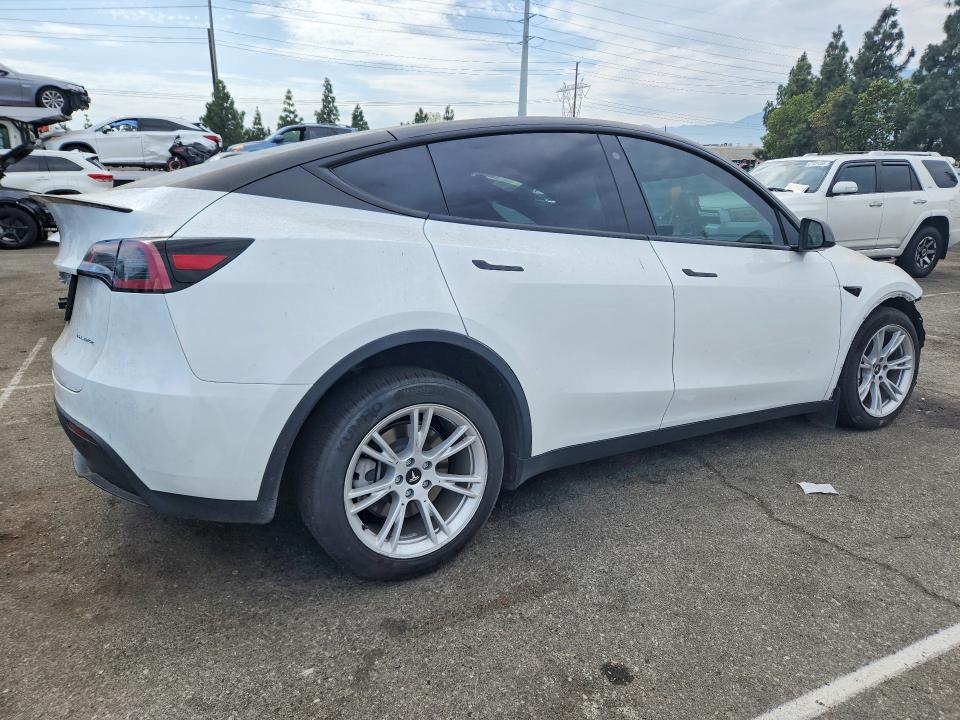 Photo 3 from auction – 2023 TESLA MODEL Y with VIN 7SAYGDEEXPA104968