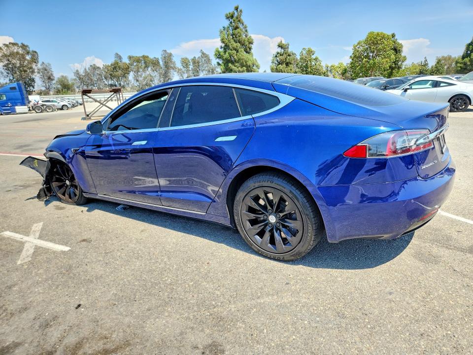 Photo 2 from auction – 2018 TESLA MODEL S with VIN 5YJSA1E25JF282970