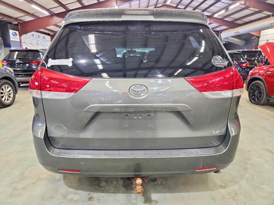 Photo 6 from auction – 2011 TOYOTA SIENNA with VIN 5TDKK3DC3BS032658