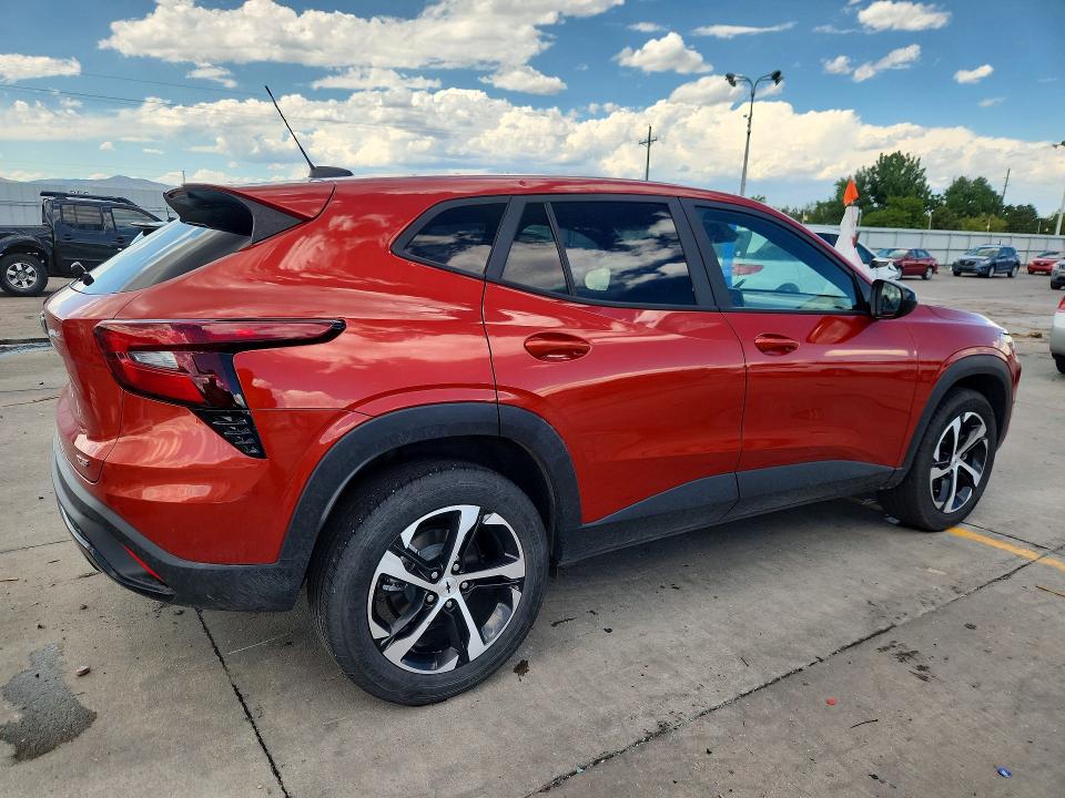 Photo 3 from auction – 2024 CHEVROLET TRAX with VIN KL77LGE21RC192028