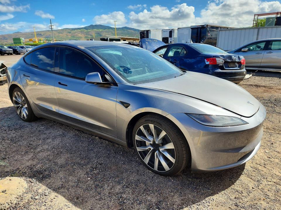 Photo 4 from auction – 2025 TESLA MODEL 3 with VIN 5YJ3E1EB0SF996757