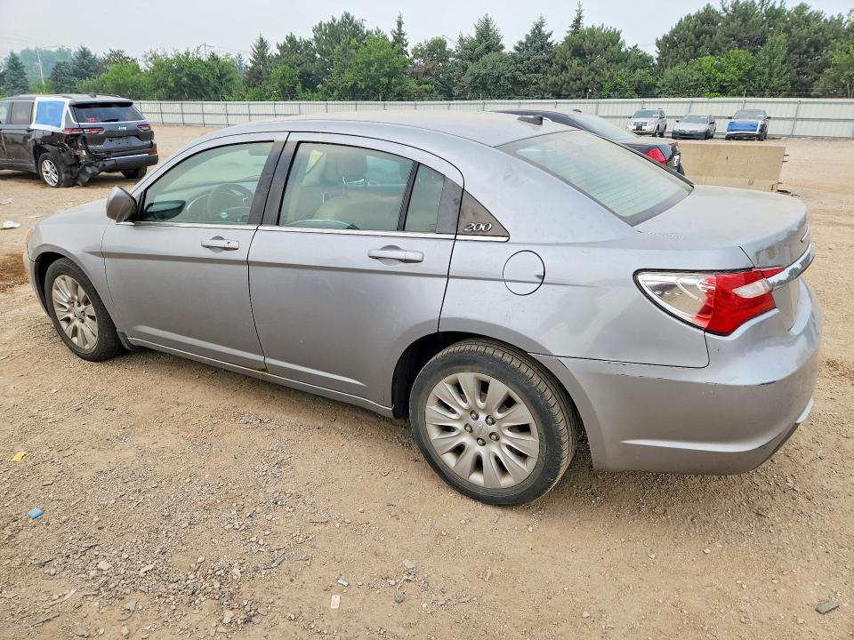 Photo 2 from auction – 2014 CHRYSLER 200 with VIN 1C3CCBAB0EN122128