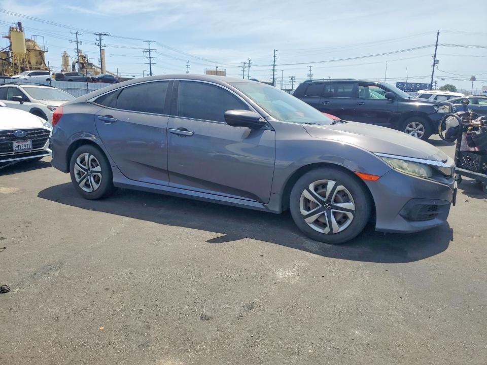 Photo 4 from auction – 2016 HONDA CIVIC with VIN 2HGFC2F59GH561286