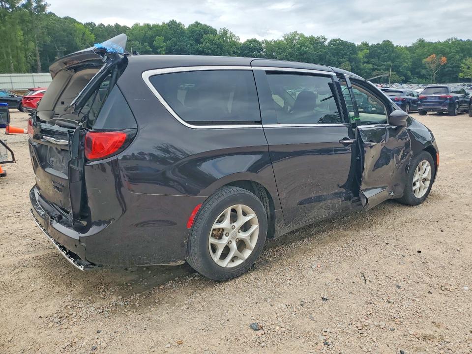 Photo 3 from auction – 2018 CHRYSLER PACIFICA with VIN 2C4RC1FG4JR129052