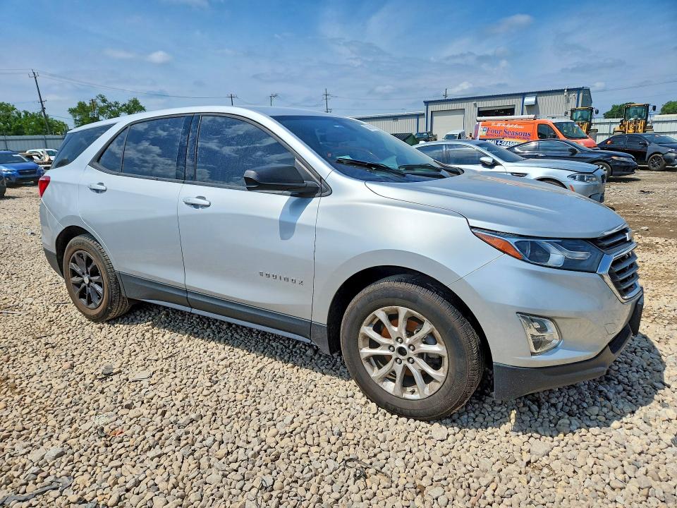Photo 4 from auction – 2018 CHEVROLET EQUINOX with VIN 2GNAXHEV5J6225114