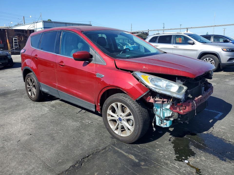 Photo 4 from auction – 2017 FORD ESCAPE with VIN 1FMCU0GD4HUA32427