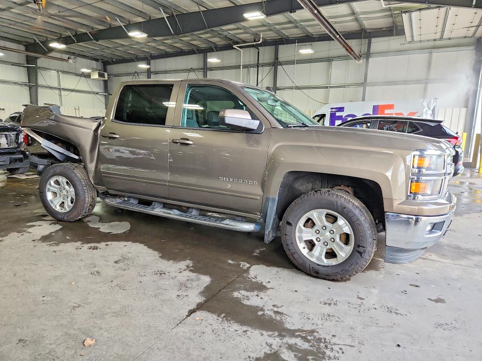Photo 4 from auction – 2015 CHEVROLET SILVERADO with VIN 3GCUKREC2FG431026