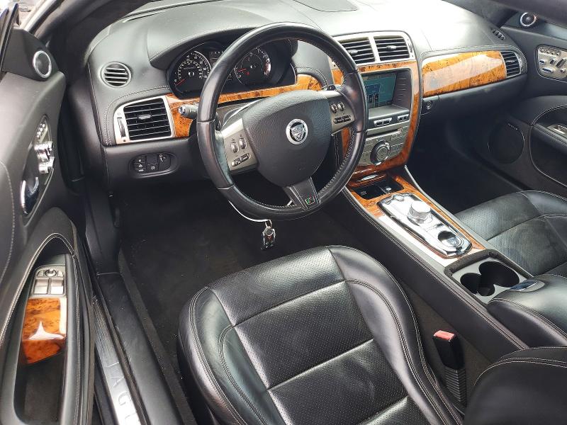 Photo 8 from auction – 2010 JAGUAR XKR with VIN SAJWA4DCXAMB35116