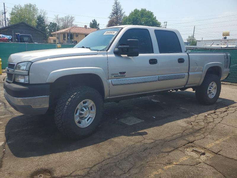 CHEVROLET SILVERADO 2005 with VIN 1GCHK23215F915689 - Photo from auction