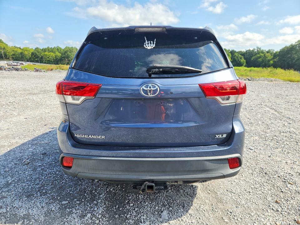 Photo 6 from auction – 2019 TOYOTA HIGHLANDER with VIN 5TDKZRFH3KS291433