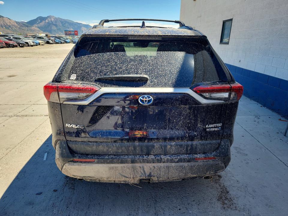 Photo 6 from auction – 2021 TOYOTA RAV4 with VIN 4T3D6RFV2MU055896
