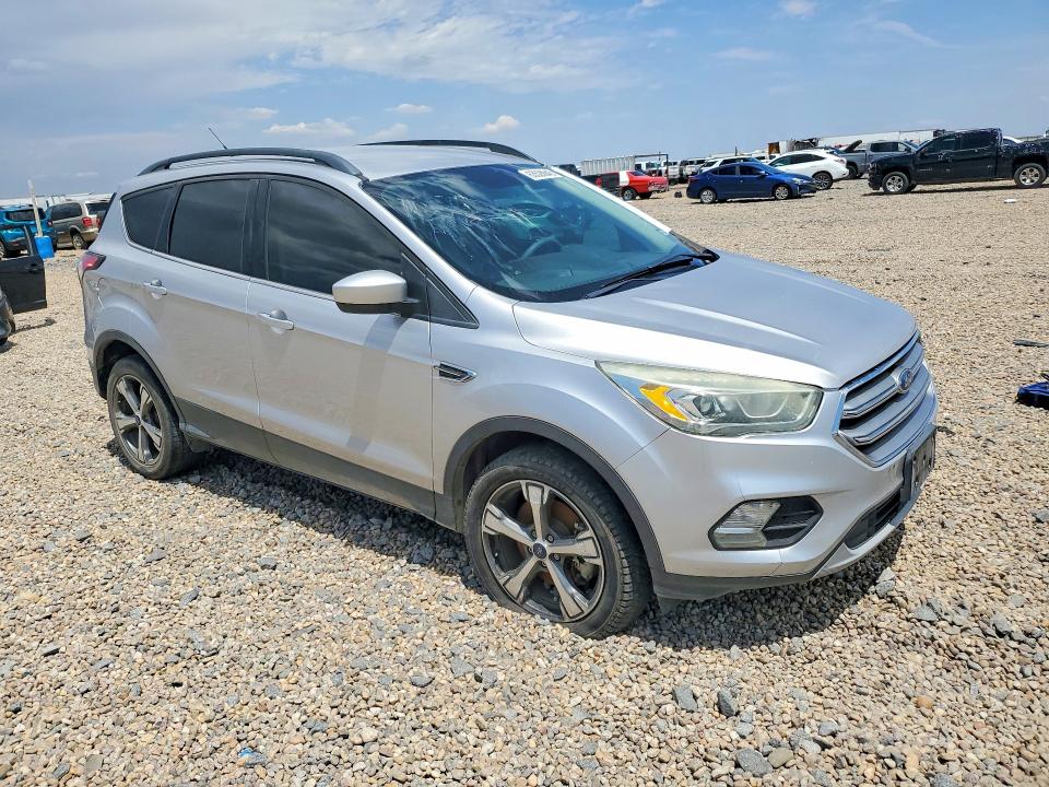 Photo 4 from auction – 2017 FORD ESCAPE with VIN 1FMCU9G99HUB53602