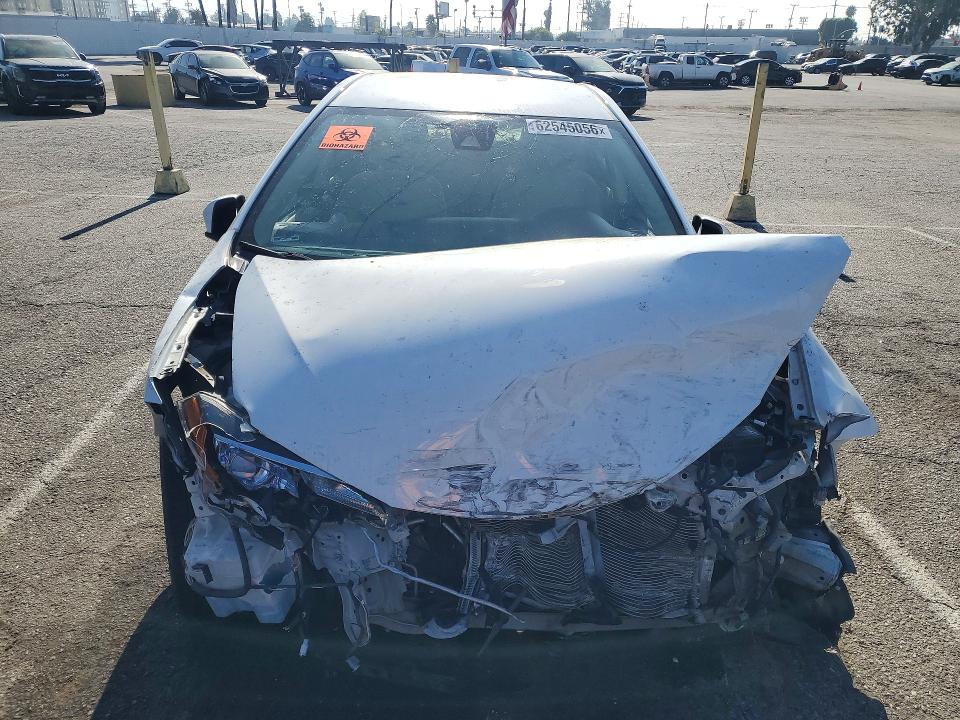 Photo 5 from auction – 2017 TOYOTA COROLLA with VIN 5YFBURHE6HP652270