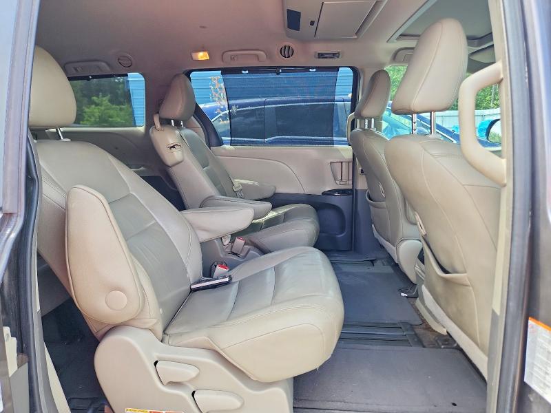Photo 11 from auction – 2015 TOYOTA SIENNA with VIN 5TDYK3DC3FS556277