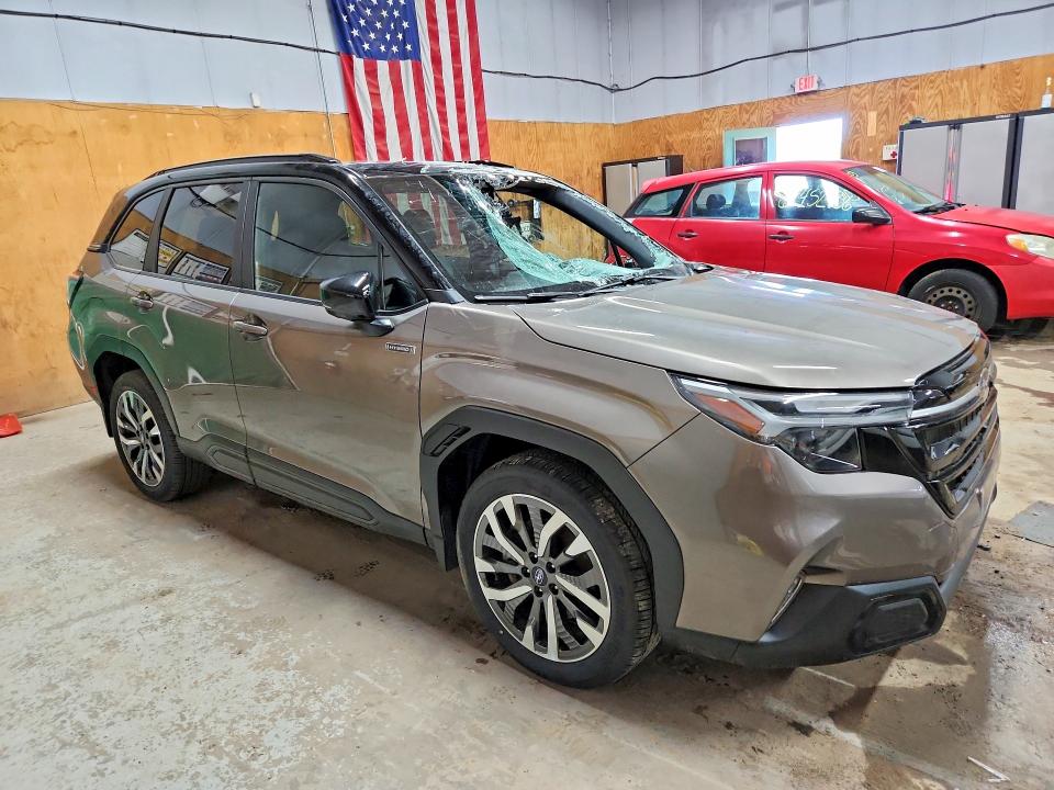 Photo 4 from auction – 2025 SUBARU FORESTER with VIN JF2SLSTD3SH427804