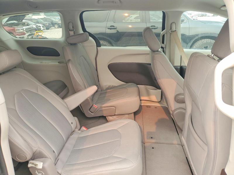 Photo 11 from auction – 2017 CHRYSLER PACIFICA with VIN 2C4RC1DG1HR712062