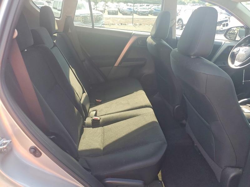 Photo 11 from auction – 2016 TOYOTA RAV4 with VIN 2T3BFREV3GW492335