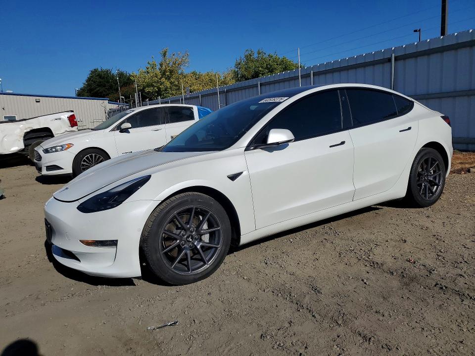 TESLA MODEL 3 2021 с VIN 5YJ3E1EB4MF019432 - Снимка от търг