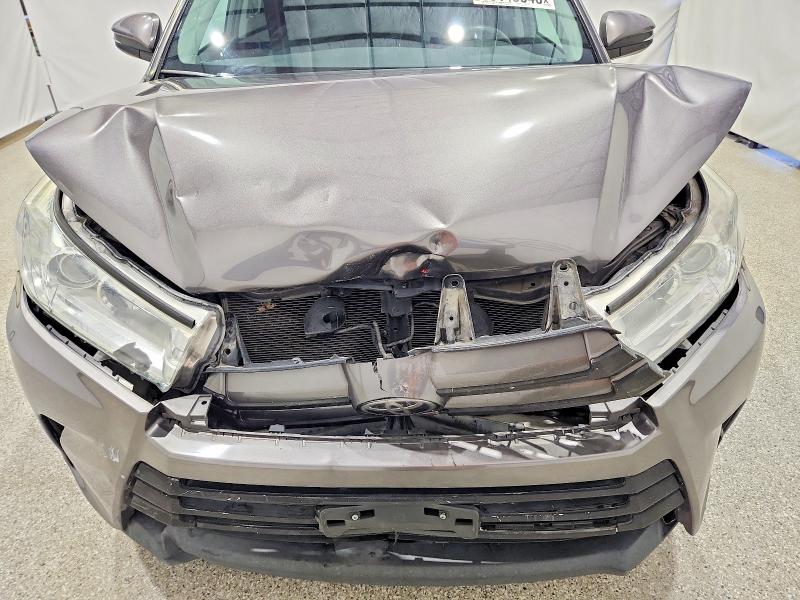 Photo 12 from auction – 2019 TOYOTA HIGHLANDER with VIN 5TDZZRFH3KS327376