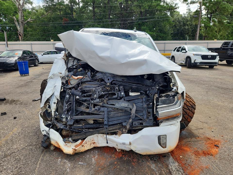 Photo 5 from auction – 2018 CHEVROLET SILVERADO with VIN 1GCRCREC0JZ358072