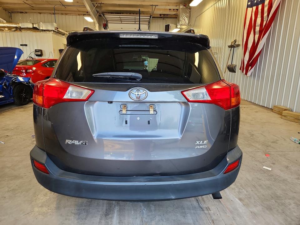 Photo 6 from auction – 2013 TOYOTA RAV4 with VIN JTMRFREV5D5025239
