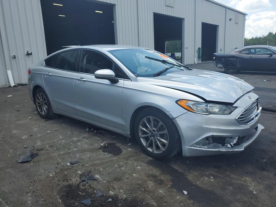 Photo 4 from auction – 2017 FORD FUSION with VIN 3FA6P0H77HR347169