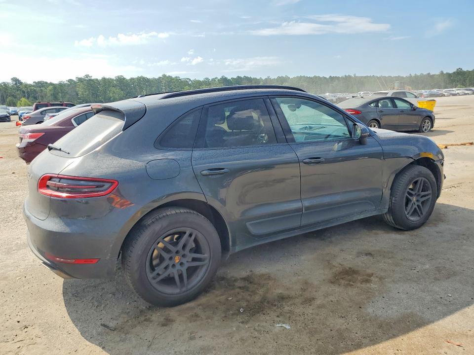 Photo 3 from auction – 2017 PORSCHE MACAN with VIN WP1AA2A53HLB00402