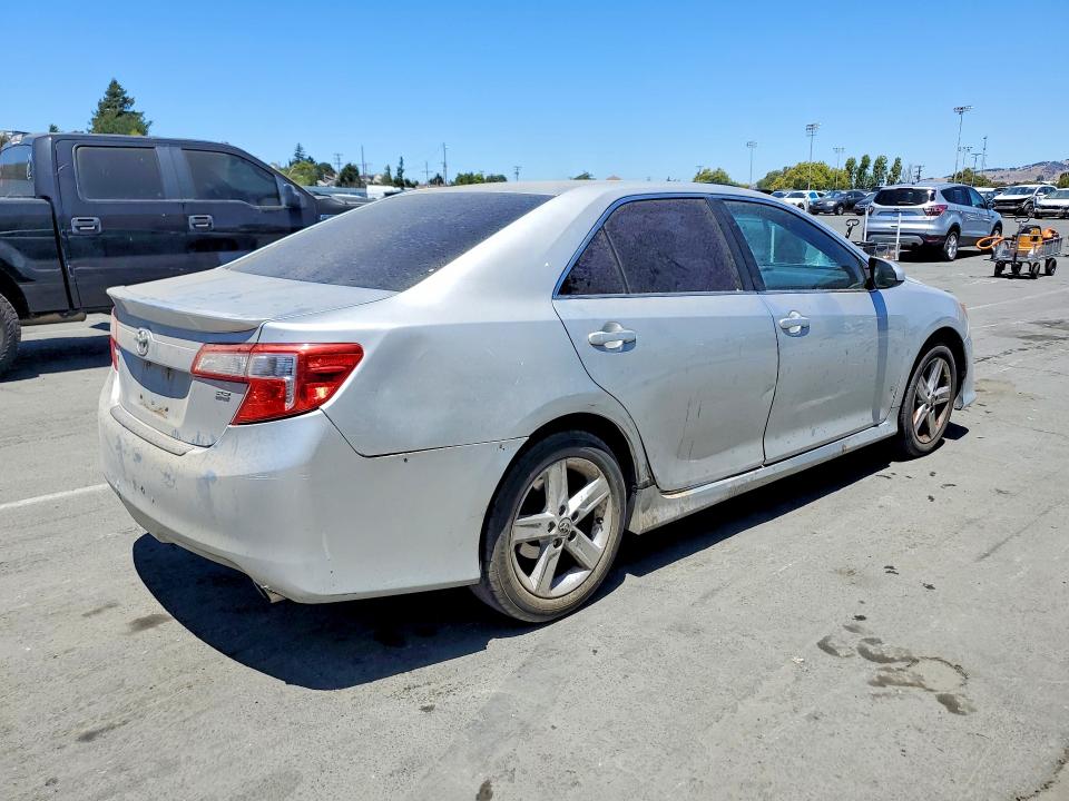 Photo 3 from auction – 2014 TOYOTA CAMRY with VIN 4T1BF1FK5EU320089