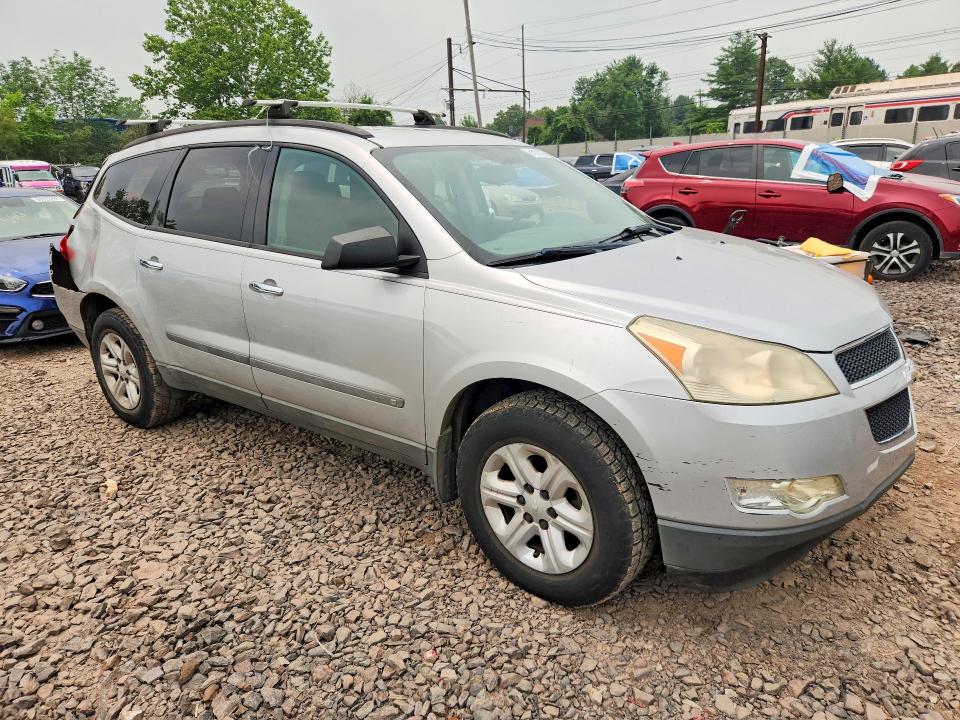 Photo 4 from auction – 2009 CHEVROLET TRAVERSE with VIN 1GNEV13D09S180892