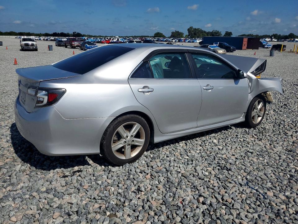 Photo 3 from auction – 2014 TOYOTA CAMRY with VIN 4T1BF1FK1EU412249