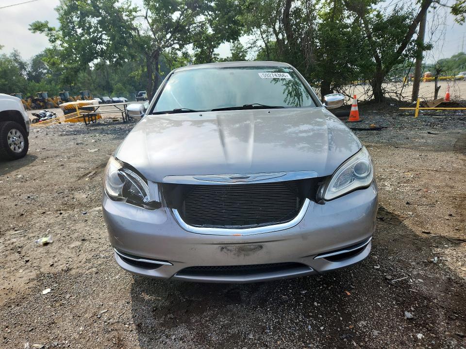 Photo 5 from auction – 2013 CHRYSLER 200 with VIN 1C3CCBCG8DN553484