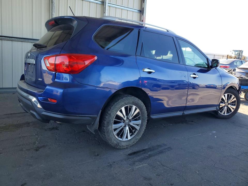 Photo 3 from auction – 2018 NISSAN PATHFINDER with VIN 5N1DR2MM2JC632719
